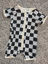 Load image into Gallery viewer, Checkered Smile Shortie
